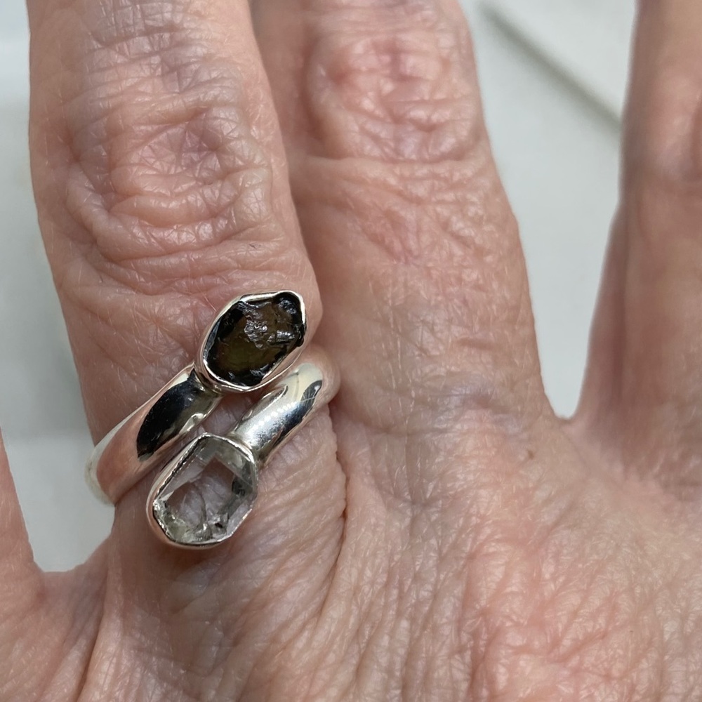 GENUINE CZECH MOLDAVITE RING - Picture 5 of 9
